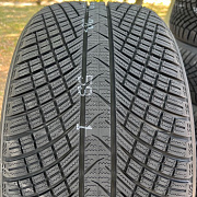 Yokohama ADVAN WINTER V907 285/45R22 114V