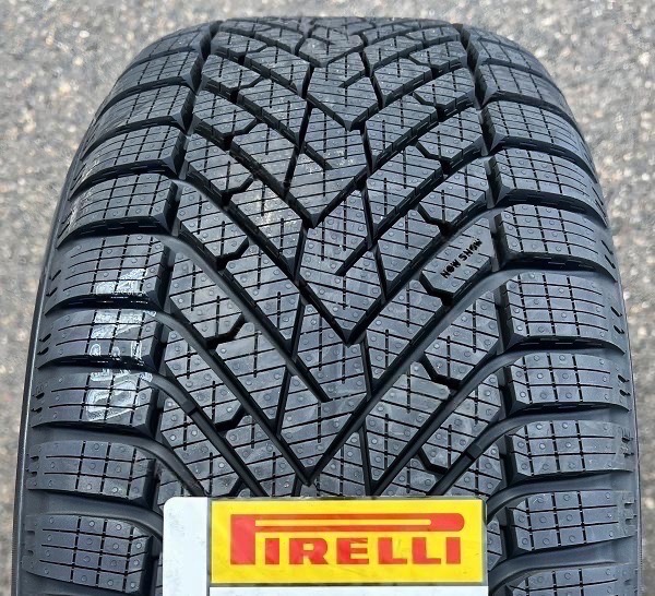 Pirelli Scorpion Winter 2 235/45R21 101 V