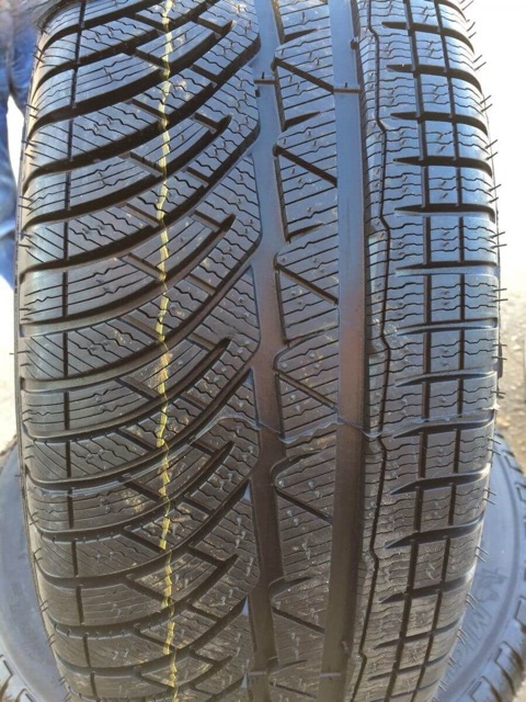 Michelin Pilot Alpin PA4 265/40R19 98V