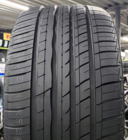 Sailun Atrezzo SU63 245/40R20 99Y RunFlat