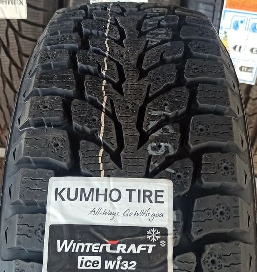 Kumho Wintercraft WI32 215/60R17 100T