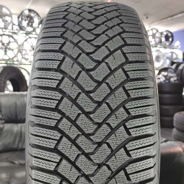 Goodyear UltraGrip Ice 3 225/45R19 96T