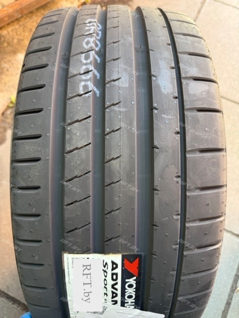 Yokohama Advan Sport V107 255/55R19 111 Y