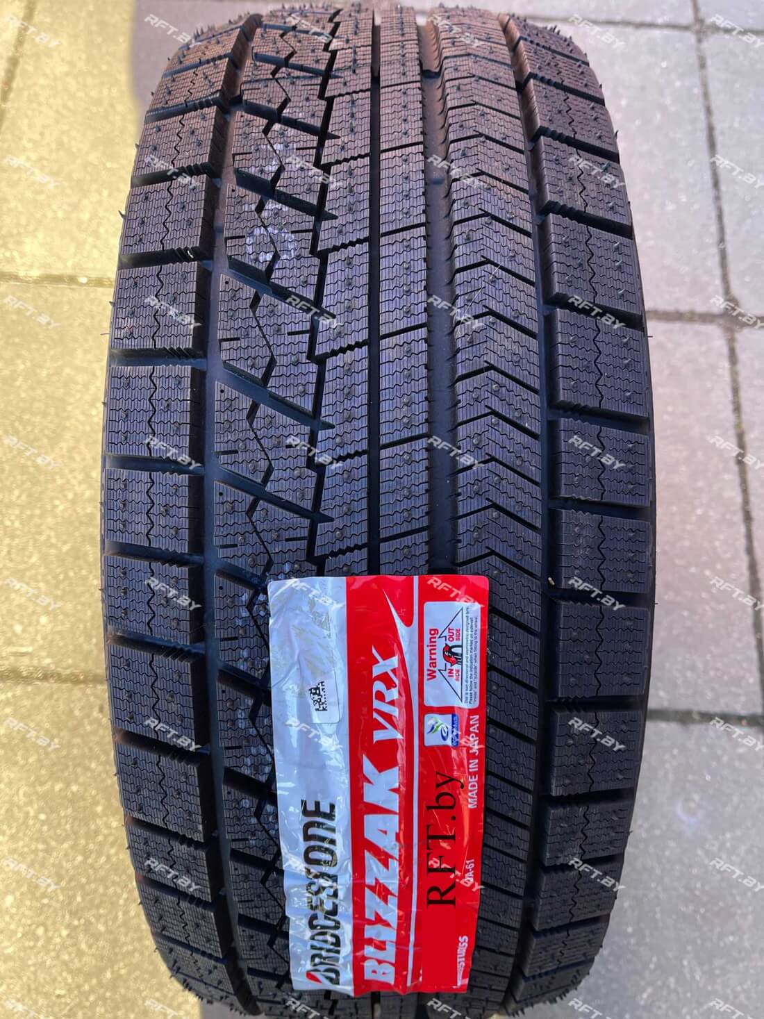Bridgestone Blizzak VRX 245/45R18 96S