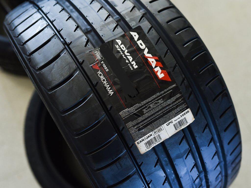 Yokohama Advan Sport V105S 245/50R18 104Y