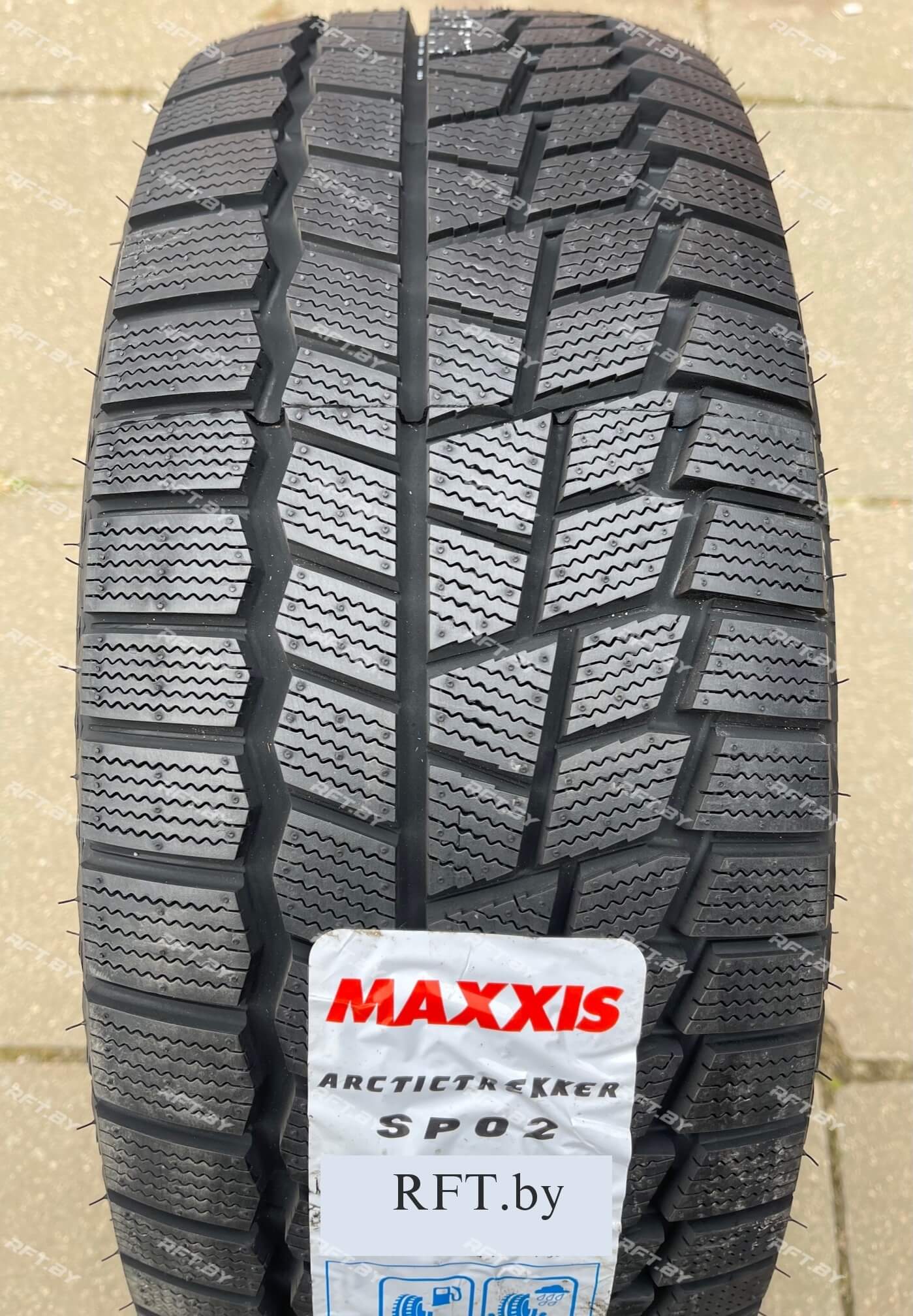 Maxxis SP02 Arctic Trekker 245/45R17 99S