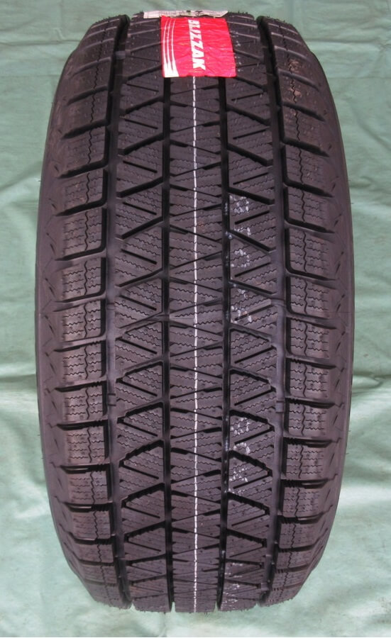 Bridgestone Blizzak DM-V3 235/55R19 105T