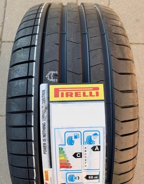 Pirelli P Zero PZ4 265/50R19 110W (run-flat)