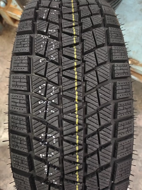 Habilead RW501 235/55R19 105H