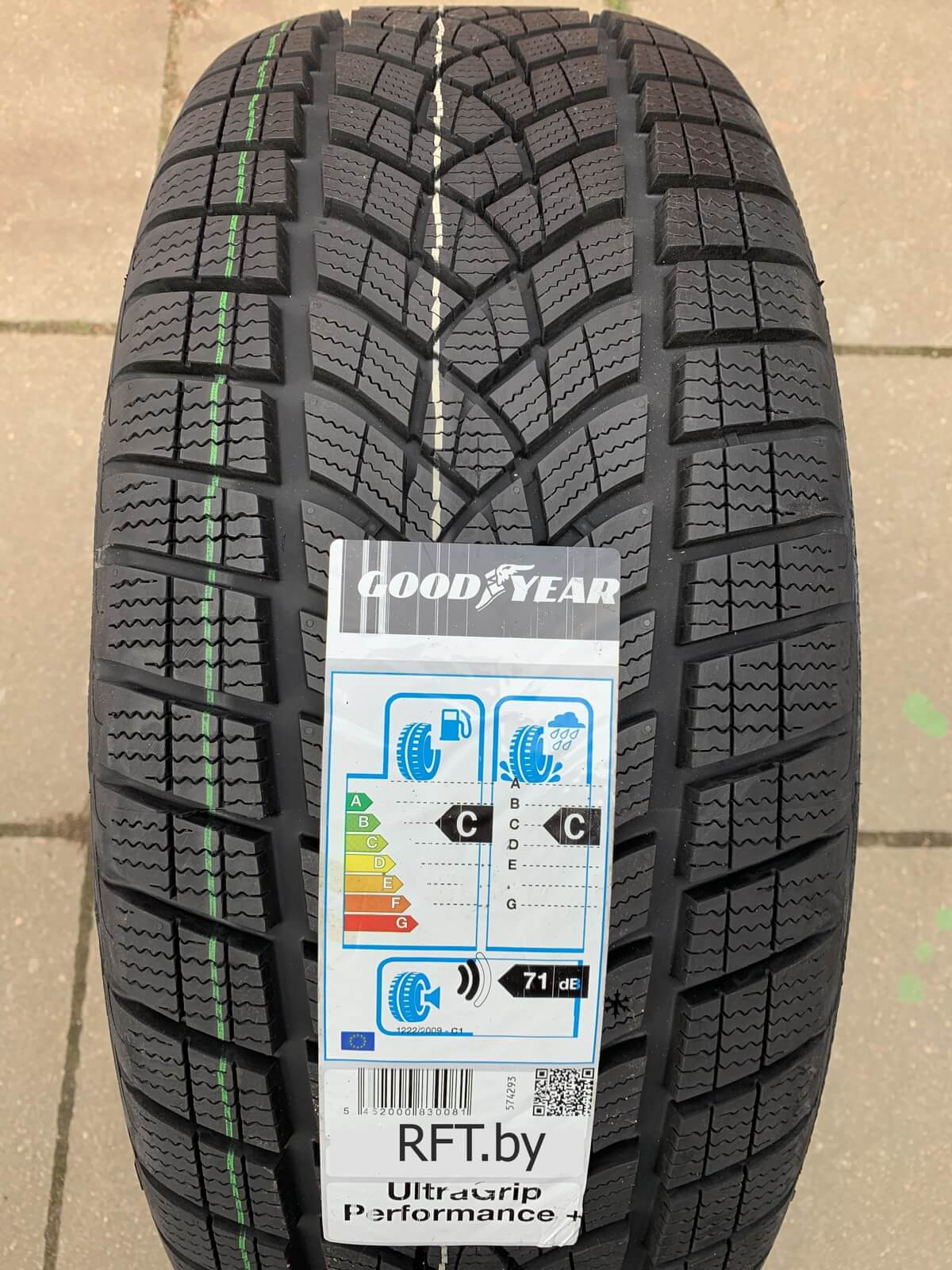 Goodyear Ultra Grip Performance plus 245/45R18 100V