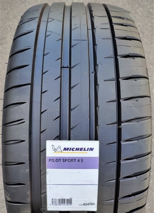 Michelin Pilot Sport 4 S 265/30R20 94Y