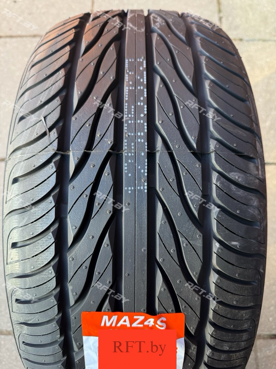 Maxxis MA-Z4S Victra 245/45R18 100W