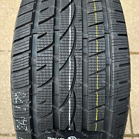 Royal Black Royal Winter 235/55R18 104H