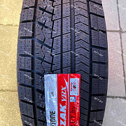 Bridgestone Blizzak VRX 175/70 R13 82S