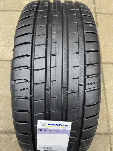 Michelin Pilot Sport 5 225/50R17 98Y