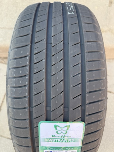 Rauffan Astrar R3 245/40R19 98W