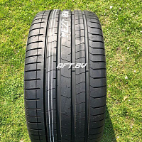 Pirelli P Zero Luxury Saloon 275/40R21 107Y Run-Flat
